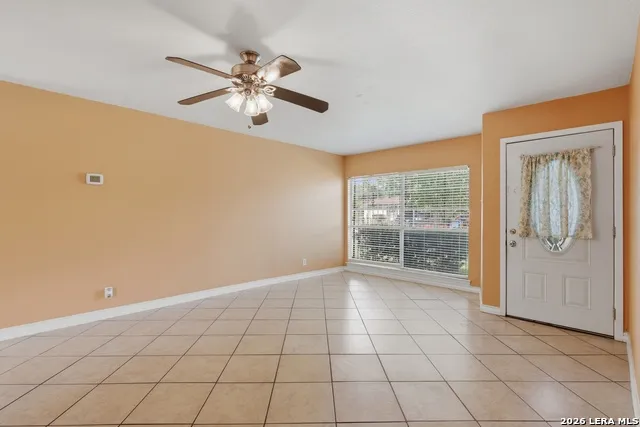 9050 Island View St San Antonio, TX 78242