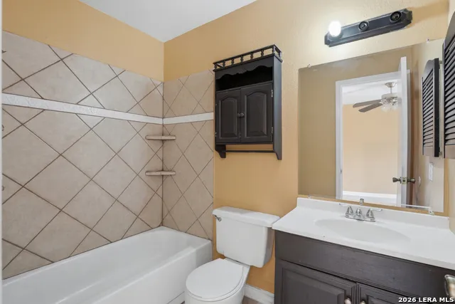 9050 Island View St San Antonio, TX 78242