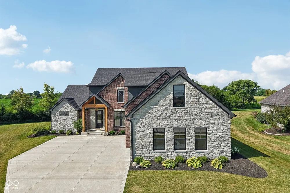 134 Lakeside Drive Pittsboro, IN 46167