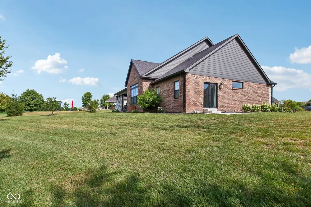 134 Lakeside Drive Pittsboro, IN 46167
