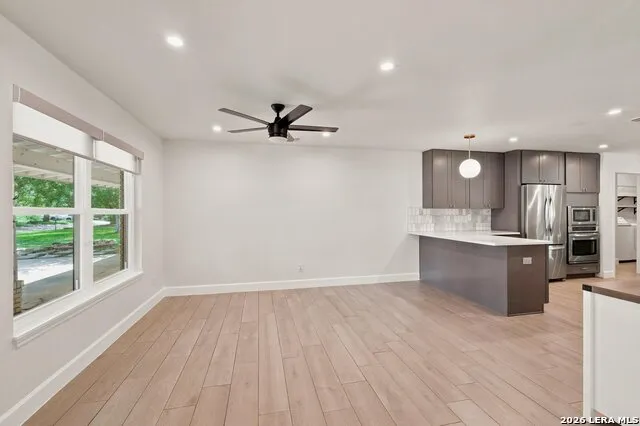 217 Gardenview Castle Hills, TX 78213