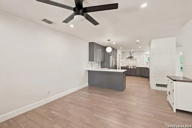 217 Gardenview Castle Hills, TX 78213