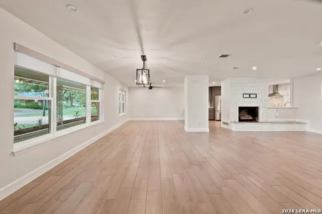 217 Gardenview Castle Hills, TX 78213