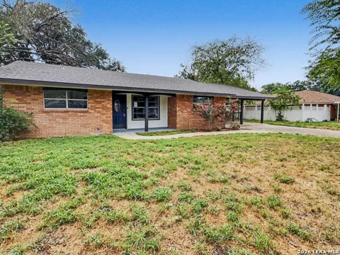 1217 E COMAL ST