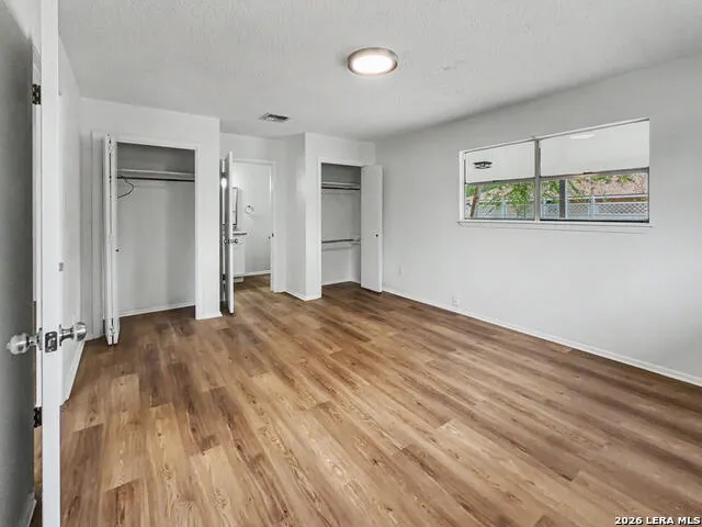1217 E COMAL ST Pearsall, TX 78061