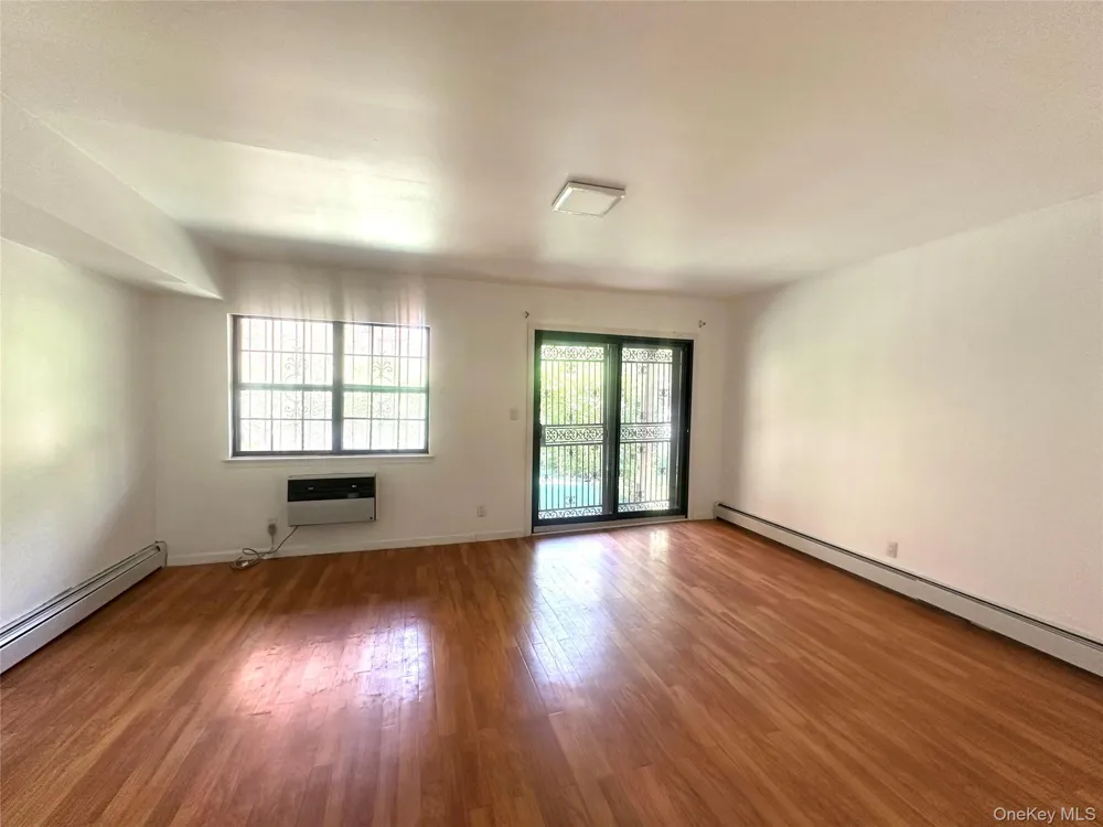 120-25 Ketch Court Flushing, NY 11356
