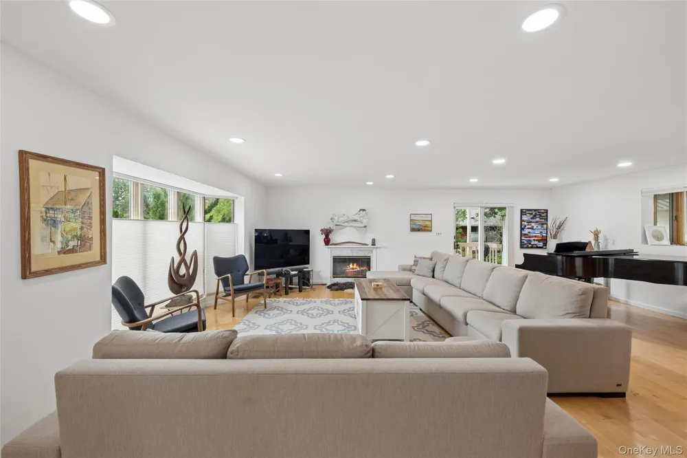 185 Inlet Lane Greenport, NY 11944