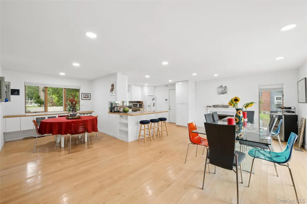 185 Inlet Lane Greenport, NY 11944