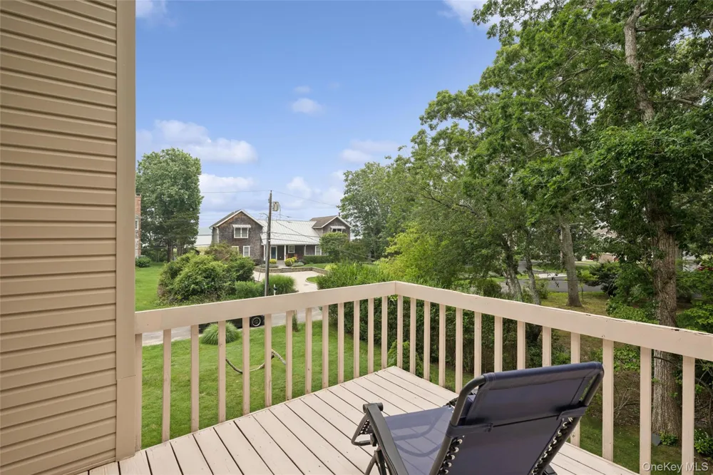 185 Inlet Lane Greenport, NY 11944