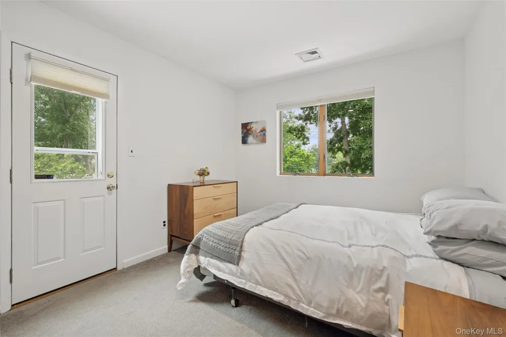 185 Inlet Lane Greenport, NY 11944