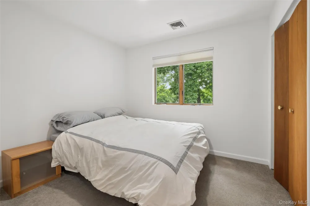185 Inlet Lane Greenport, NY 11944