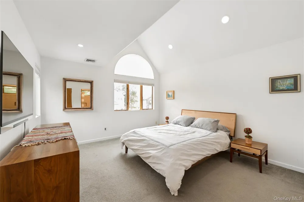 185 Inlet Lane Greenport, NY 11944
