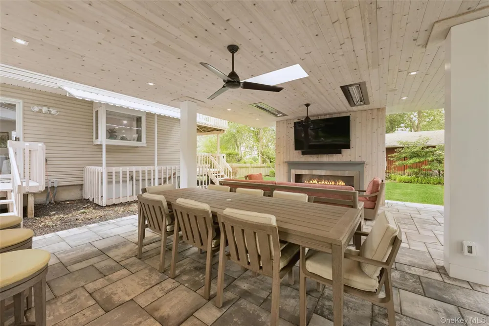 185 Inlet Lane Greenport, NY 11944