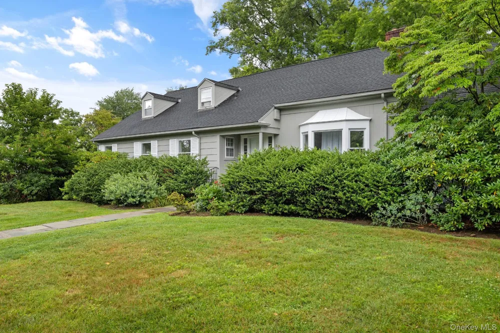 98 Brookby Road Scarsdale, NY 10583