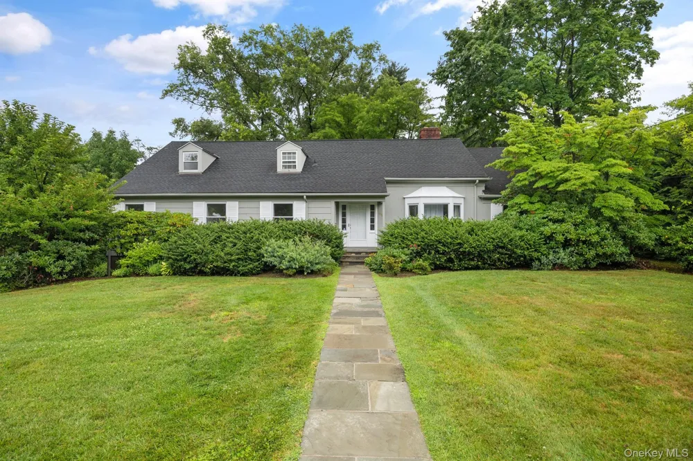 98 Brookby Road Scarsdale, NY 10583