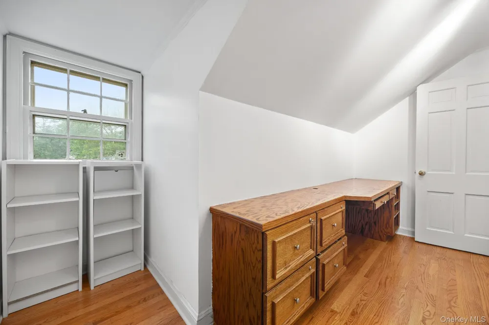 98 Brookby Road Scarsdale, NY 10583