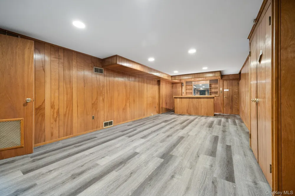 98 Brookby Road Scarsdale, NY 10583