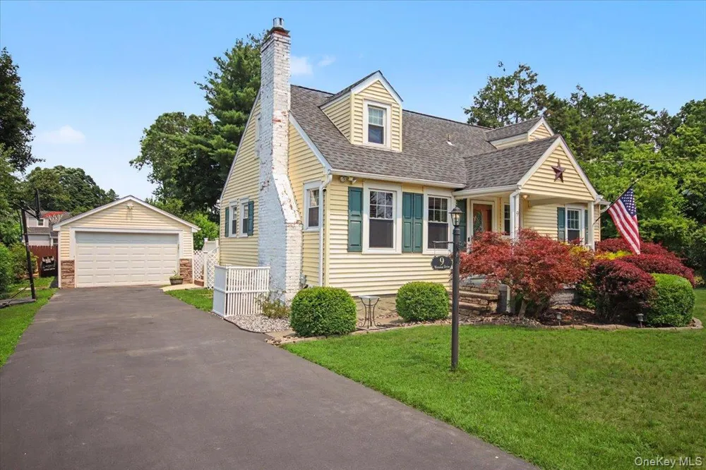 9 Mansion Drive Hyde Park, NY 12538