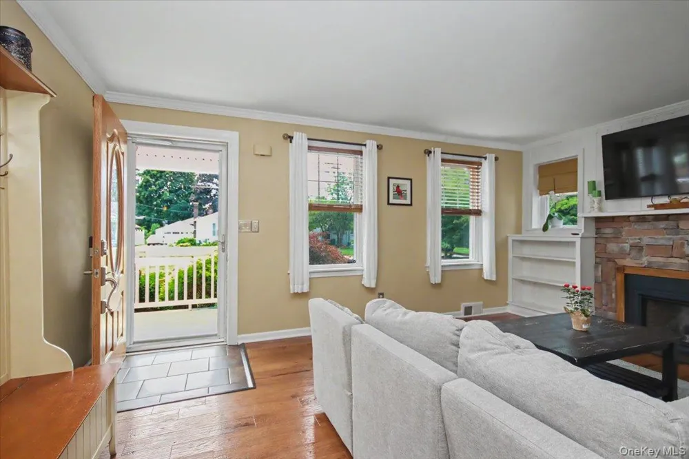 9 Mansion Drive Hyde Park, NY 12538