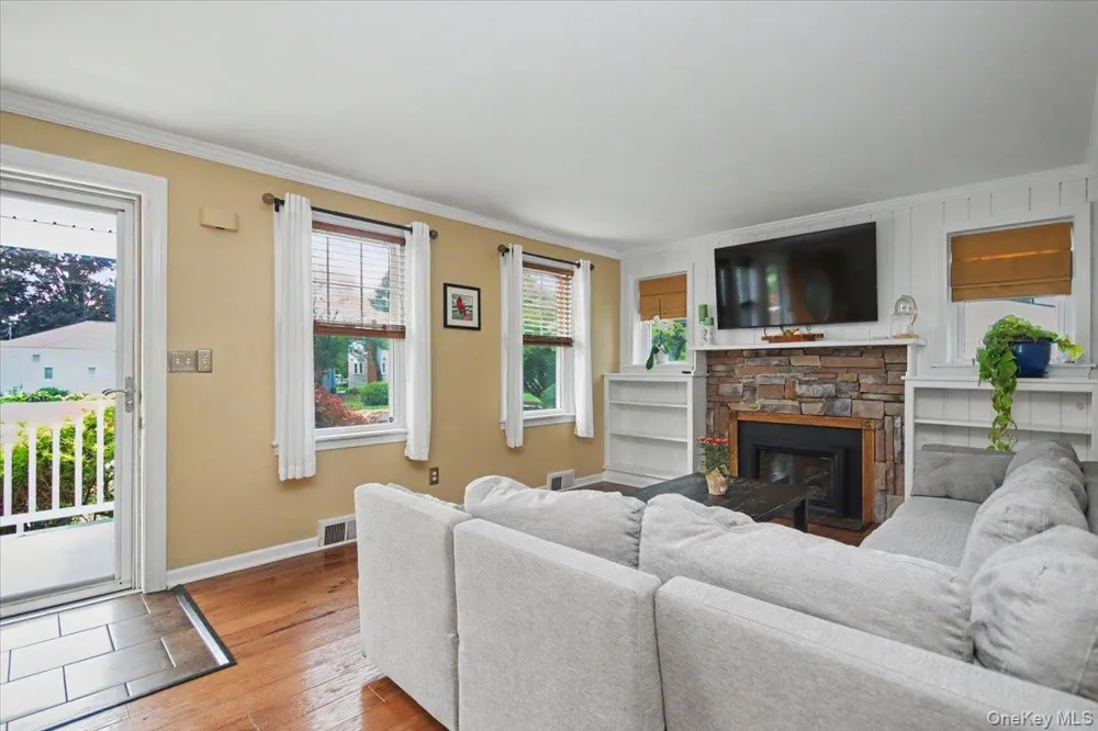 9 Mansion Drive Hyde Park, NY 12538