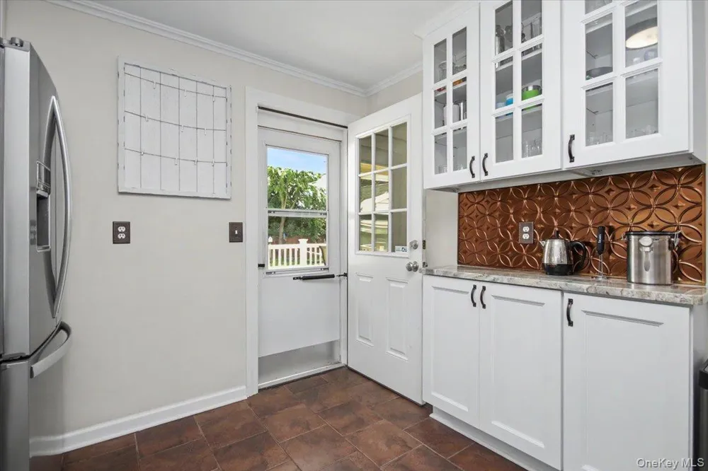 9 Mansion Drive Hyde Park, NY 12538