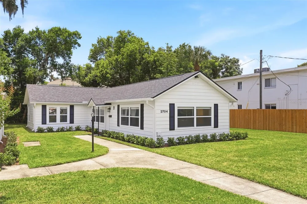 2704 E JEFFERSON STREET Orlando, FL 32803