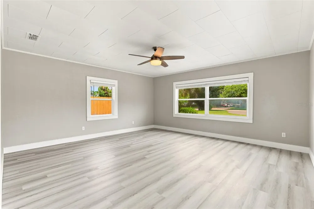 2704 E JEFFERSON STREET Orlando, FL 32803