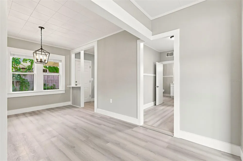 2704 E JEFFERSON STREET Orlando, FL 32803