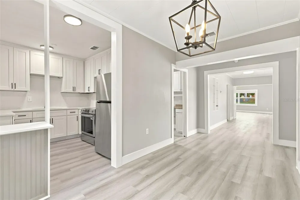 2704 E JEFFERSON STREET Orlando, FL 32803