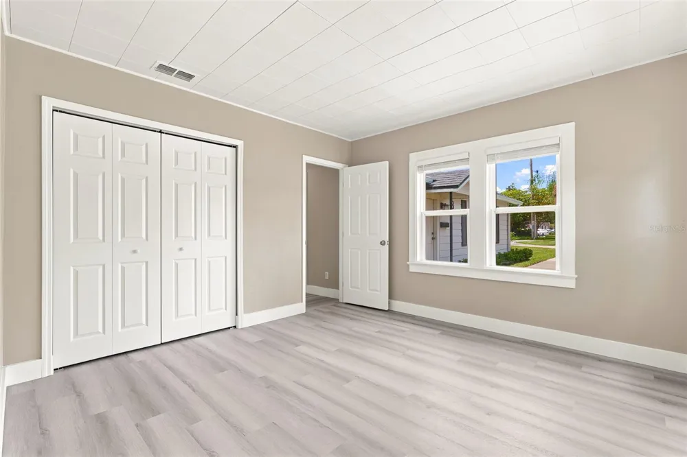 2704 E JEFFERSON STREET Orlando, FL 32803