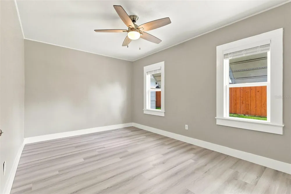 2704 E JEFFERSON STREET Orlando, FL 32803