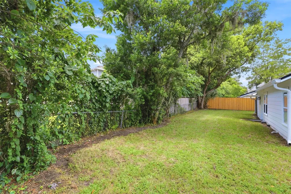 2704 E JEFFERSON STREET Orlando, FL 32803