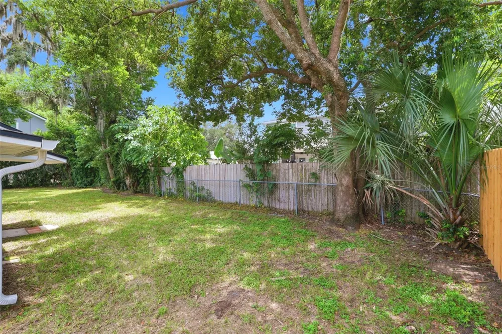 2704 E JEFFERSON STREET Orlando, FL 32803