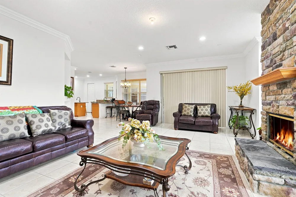 13882 43rd Road Royal Palm Beach, FL 33411