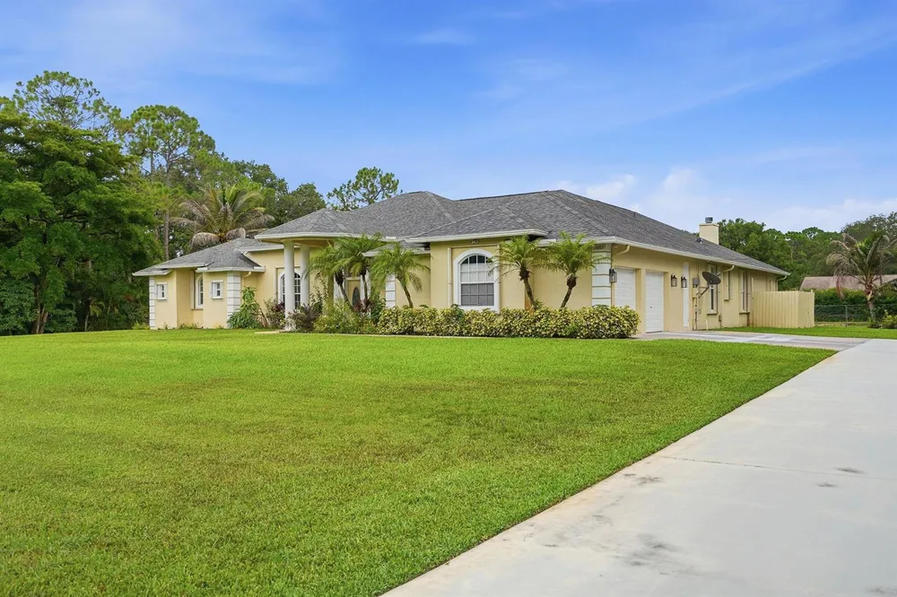 13882 43rd Road Royal Palm Beach, FL 33411
