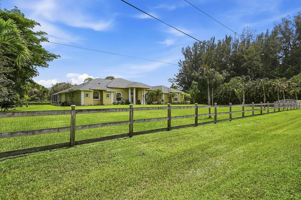 13882 43rd Road Royal Palm Beach, FL 33411