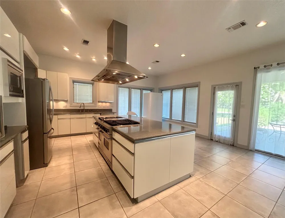 160 Black Forest Drive Zavalla, TX 75980