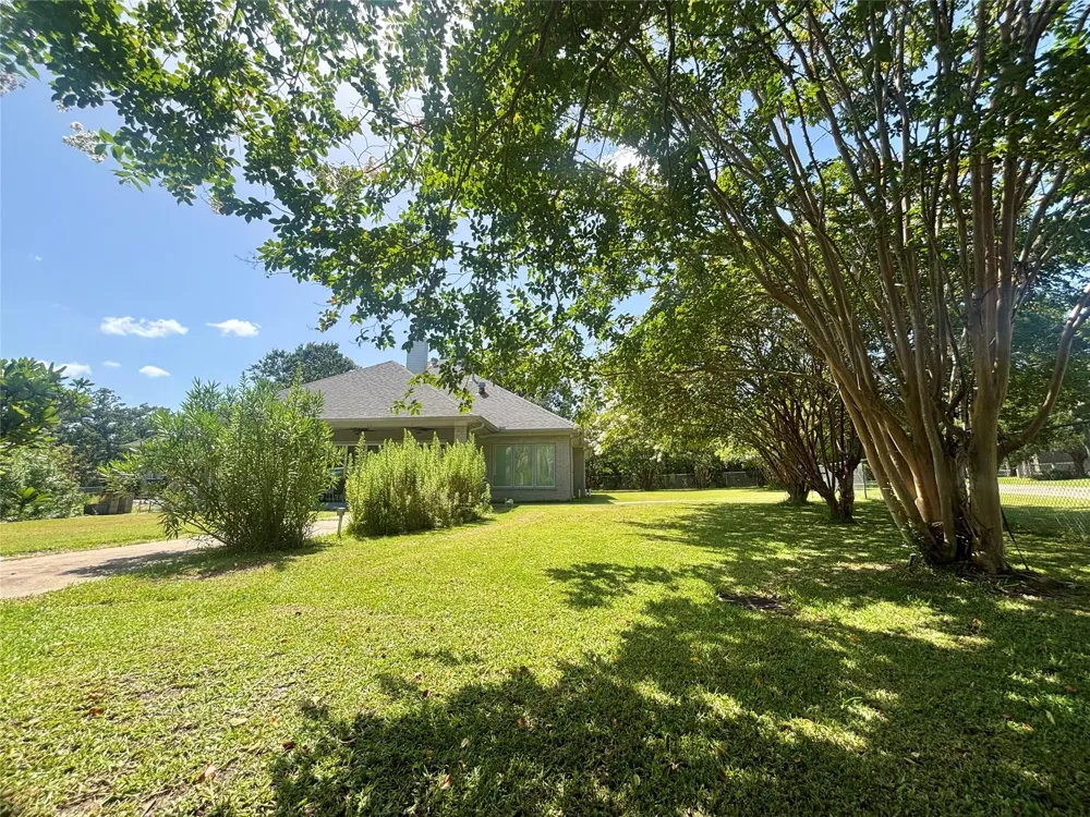 160 Black Forest Drive Zavalla, TX 75980