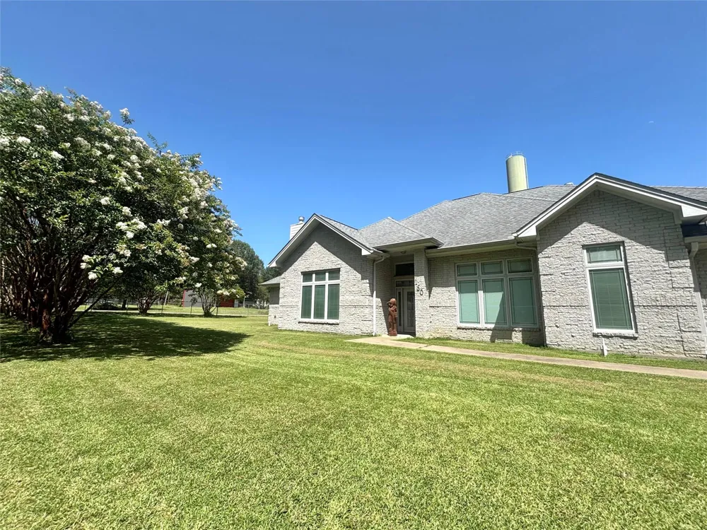 160 Black Forest Drive Zavalla, TX 75980