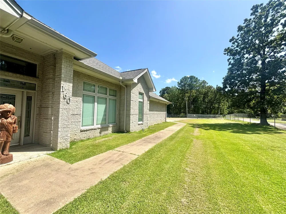 160 Black Forest Drive Zavalla, TX 75980