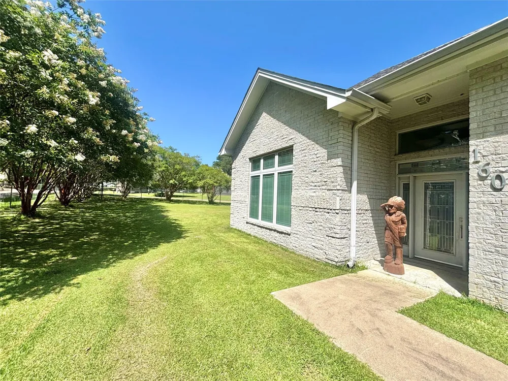 160 Black Forest Drive Zavalla, TX 75980