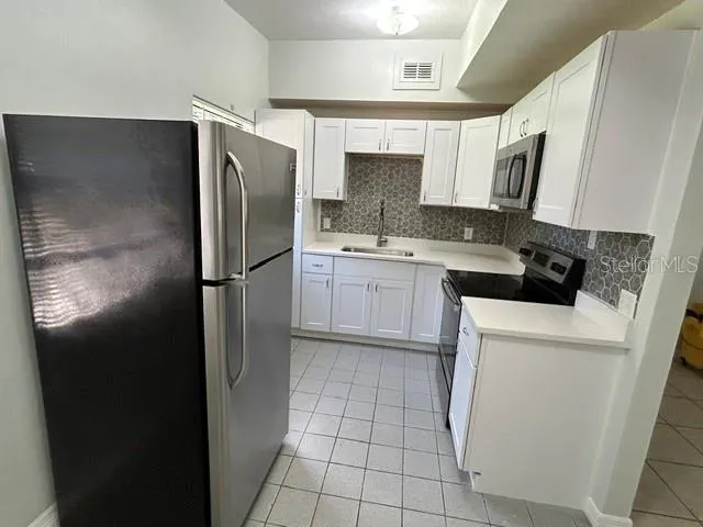 1915 MORNING DRIVE Orlando, FL 32809