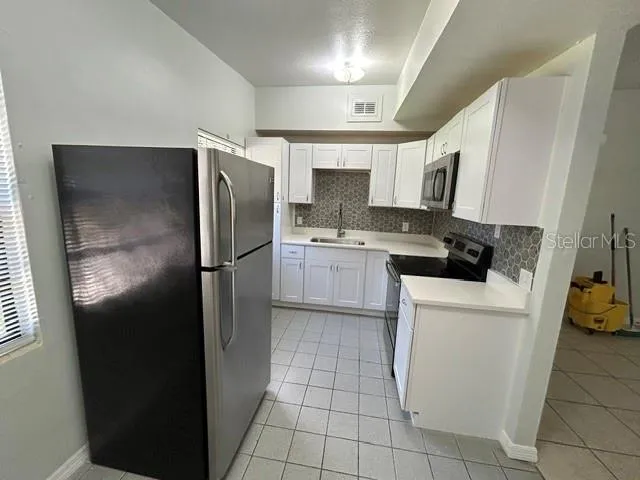 1915 MORNING DRIVE Orlando, FL 32809