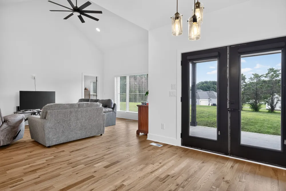 28 Harding Rd Leoma, TN 38468