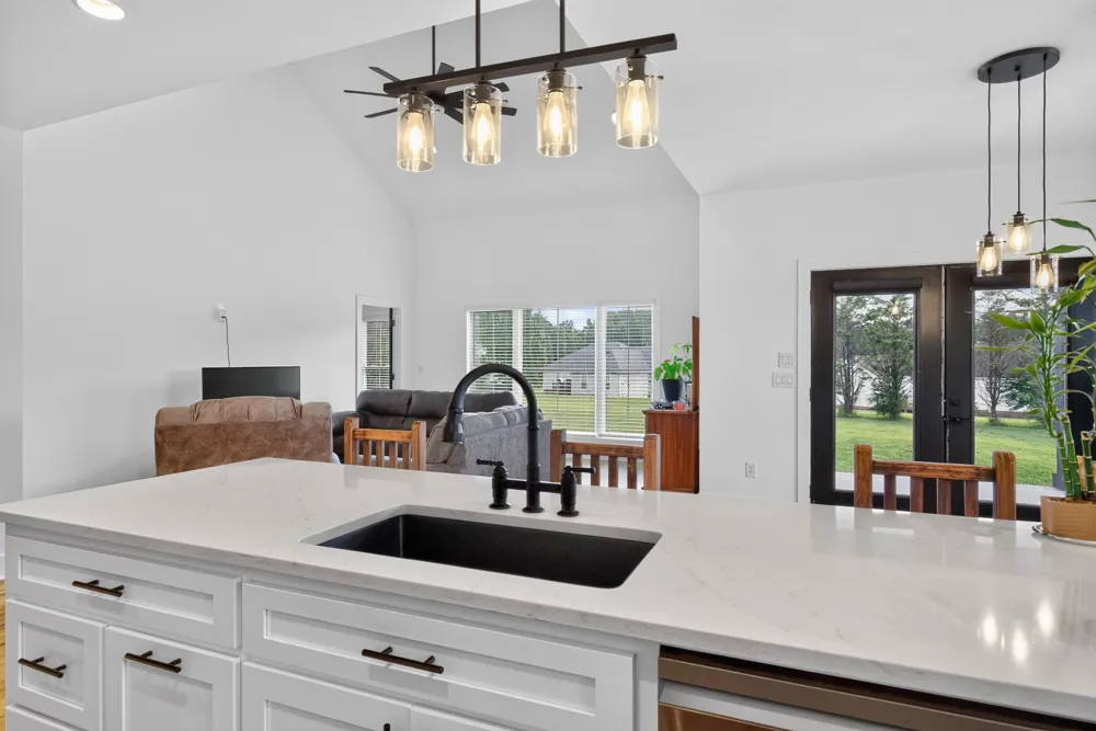28 Harding Rd Leoma, TN 38468