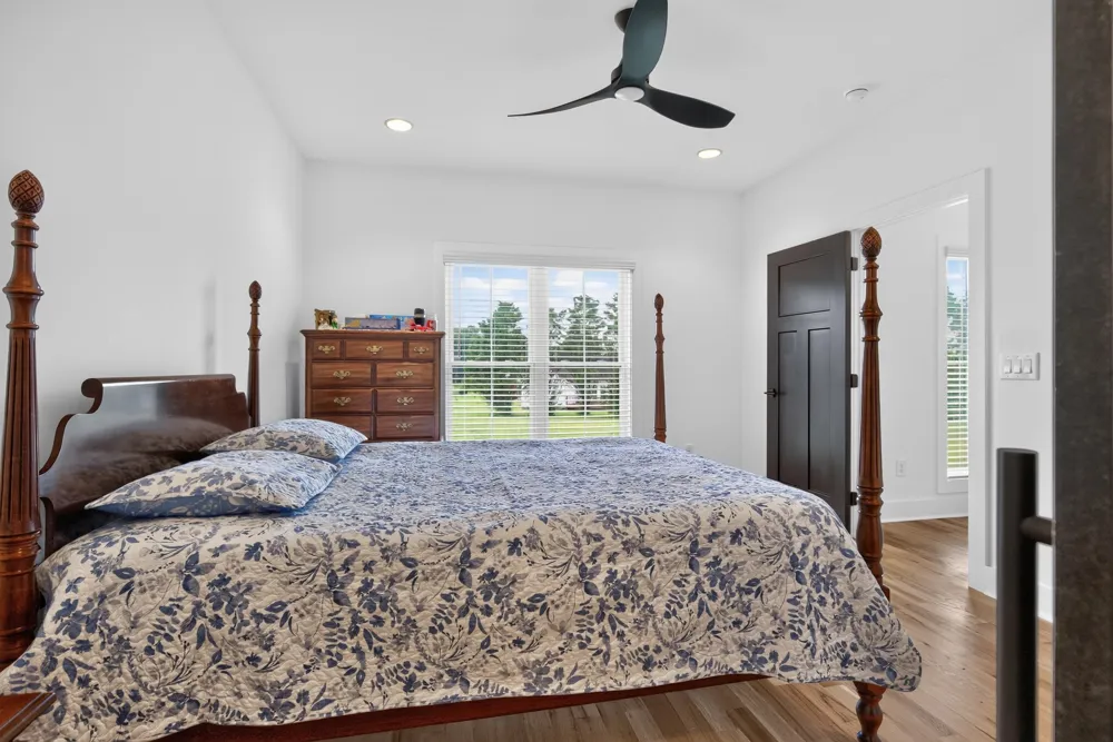 28 Harding Rd Leoma, TN 38468