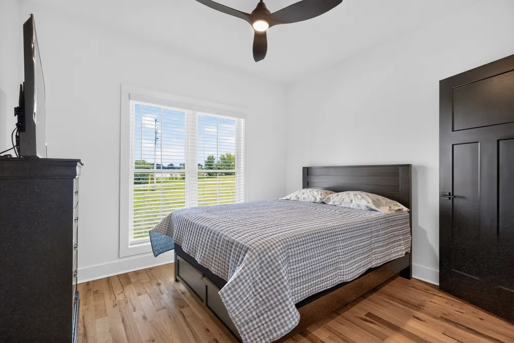 28 Harding Rd Leoma, TN 38468