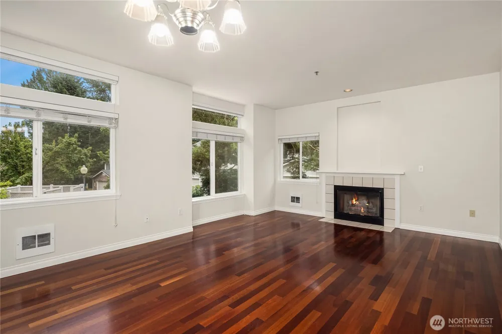 12440 NE 7th Place Bellevue, WA 98005
