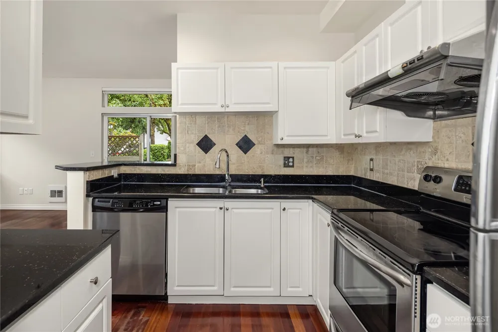 12440 NE 7th Place Bellevue, WA 98005