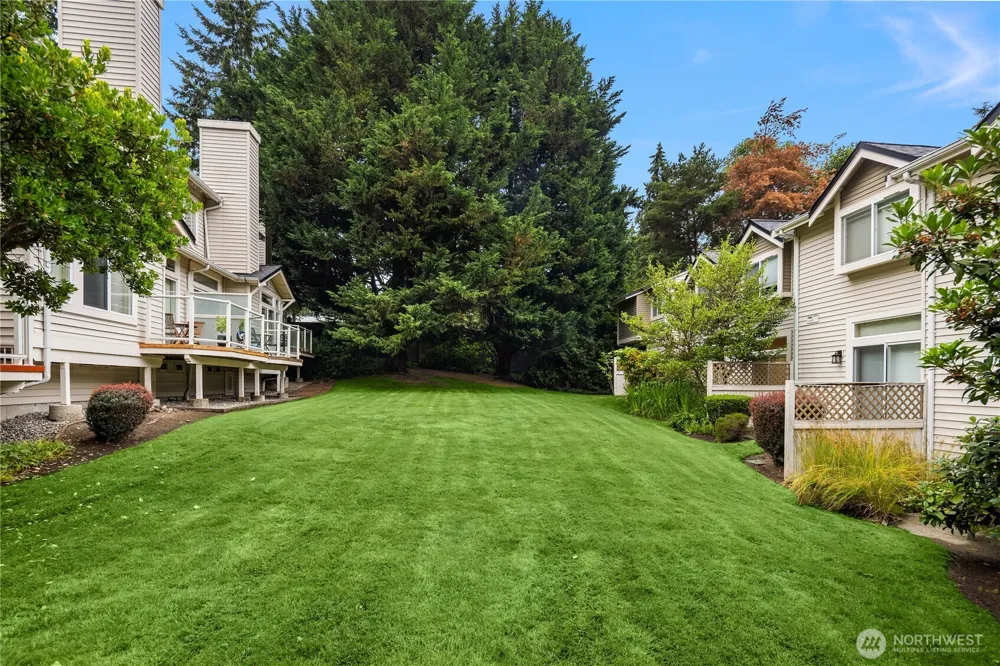 12440 NE 7th Place Bellevue, WA 98005